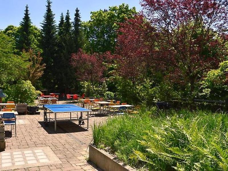 3B153EAA5C2647F2841E46723D2C104A