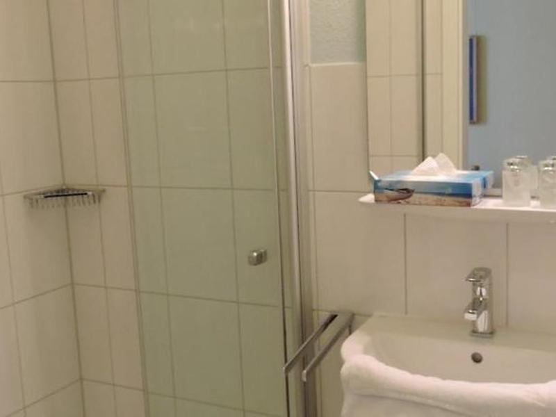 AB6586BCC94E6D4C5EE3F3E43DE82434