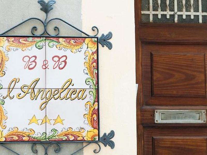 E8EDB51302CD9681DC6FEFC5B4D2C2FD