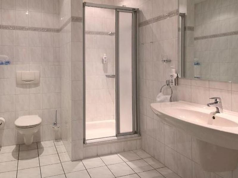 6BD04C3D79EBDC0702DE51DDBED5B29A