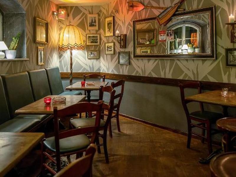 B976BBE2FB875D34E7FF97E9C7C182A8