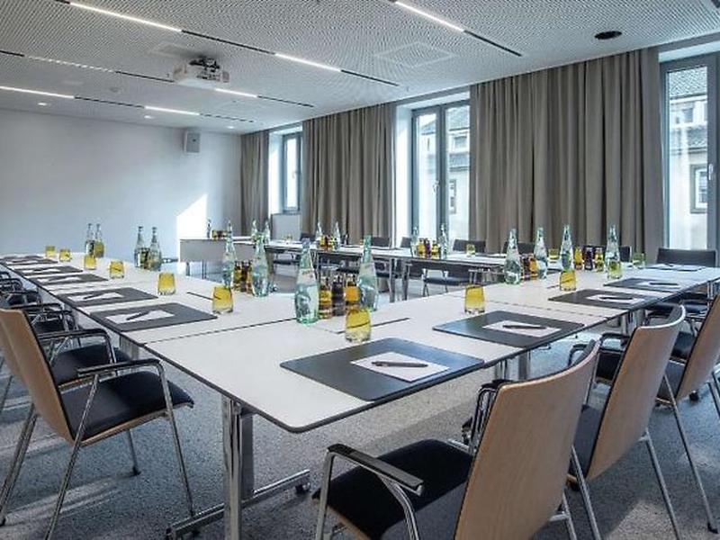 D992DF84283A3DAFB36D38D679A5D3AC