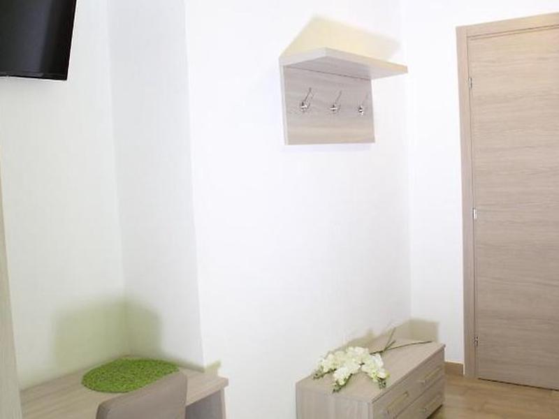 C9EE616B3A3C4B5EAA2B7A57D04FB5E2