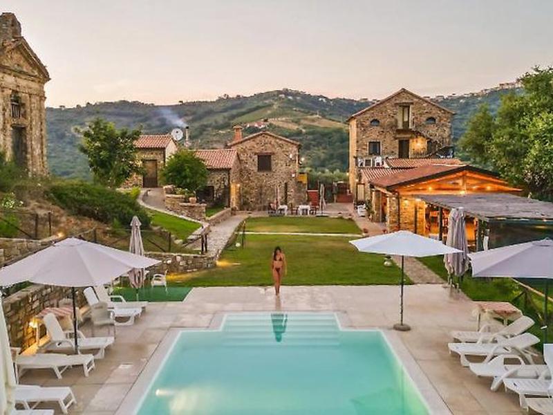 CEBD6949465047270082E112F5BDB6F6