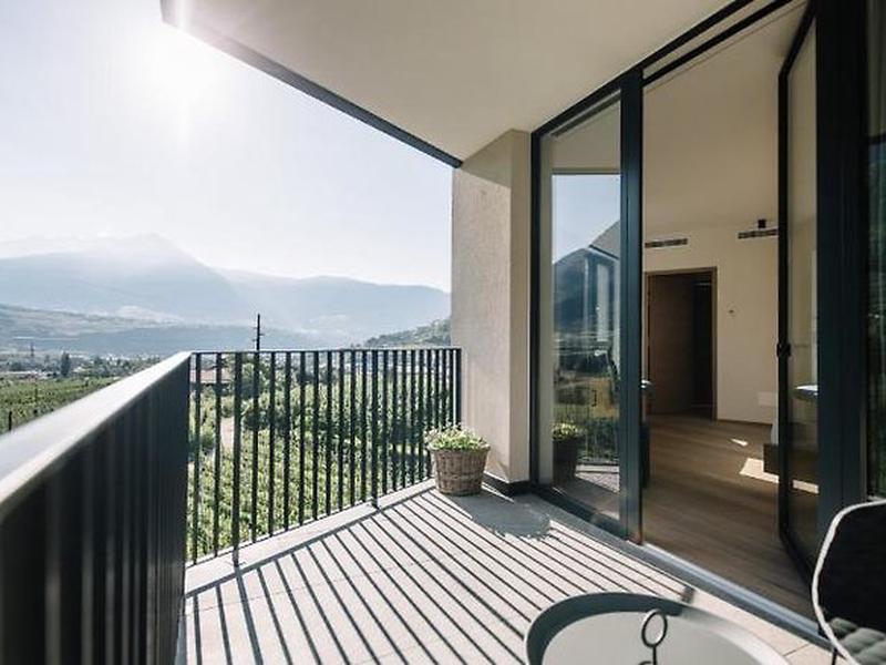 27FE870DA0E2FB4DAB029913DE66ED57