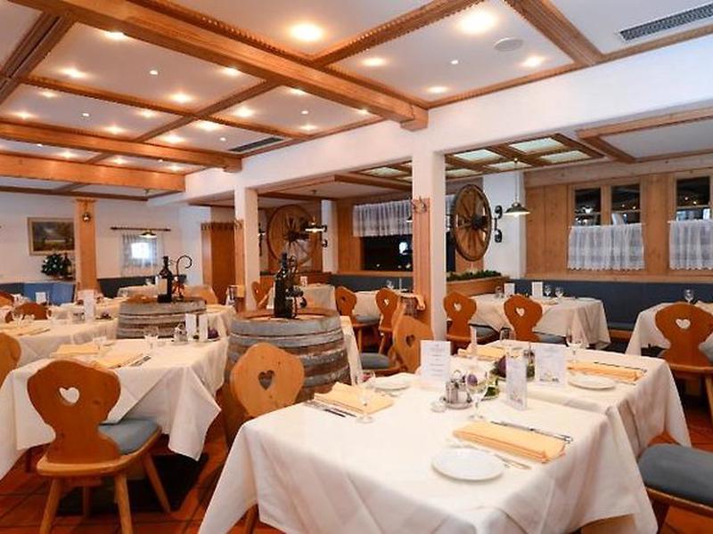 FEA78389EAEF67BE4834D3BB3E7E9082