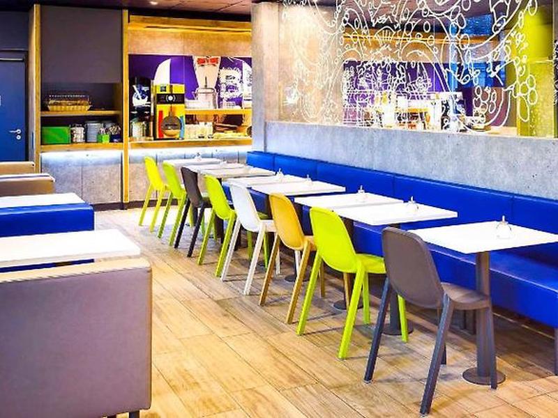 8E7FBE26E717BB24C4519D195923D4C7