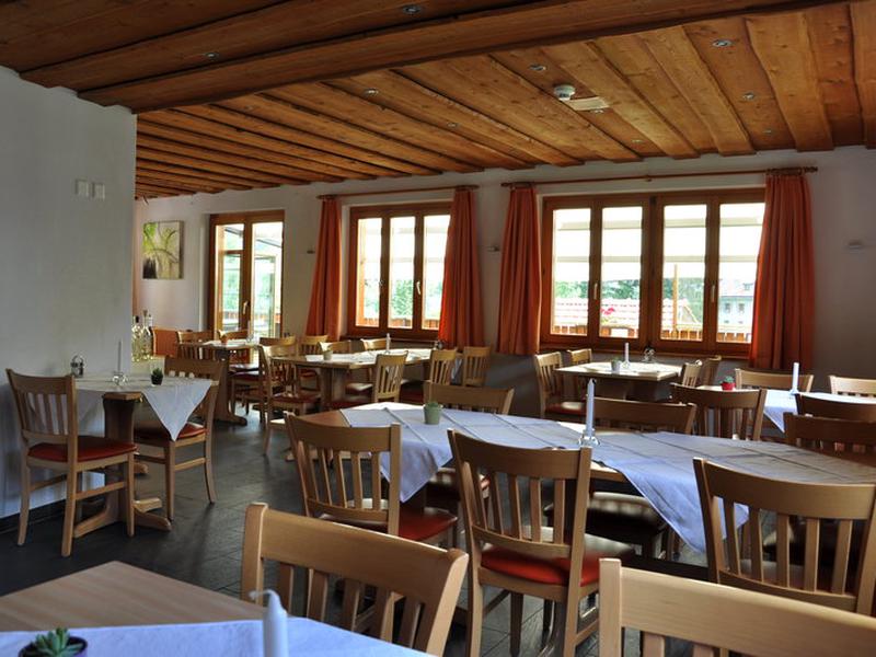 8B3695006C6C5B4E28AB1BCFF8629C24