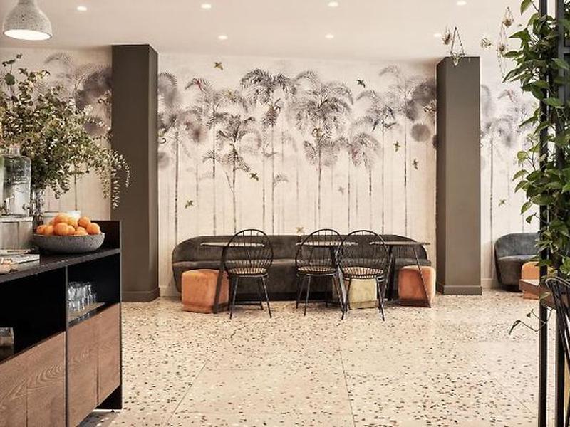 E801B1B38C0F10F92B27A426BB2E7600