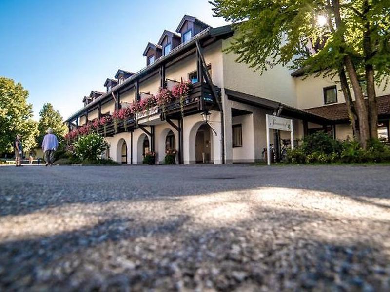 F43AC0586F9B2FD411D725AF7D5FF582