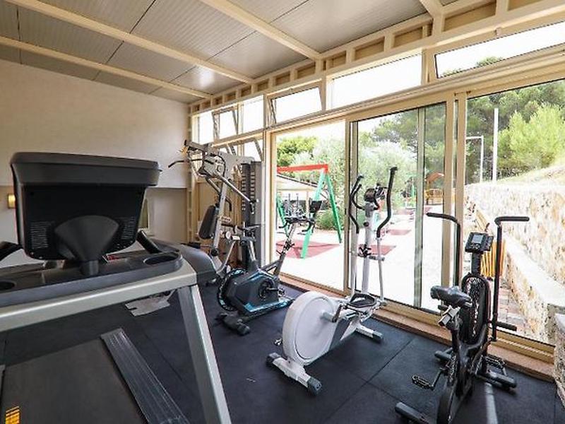 2482AE32D61A4A70CE7FED23056611E7