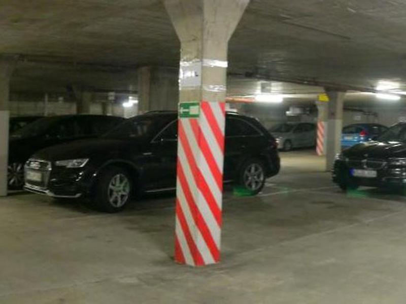 9EC5B9119BB59707A440C62BDFD2C6BB