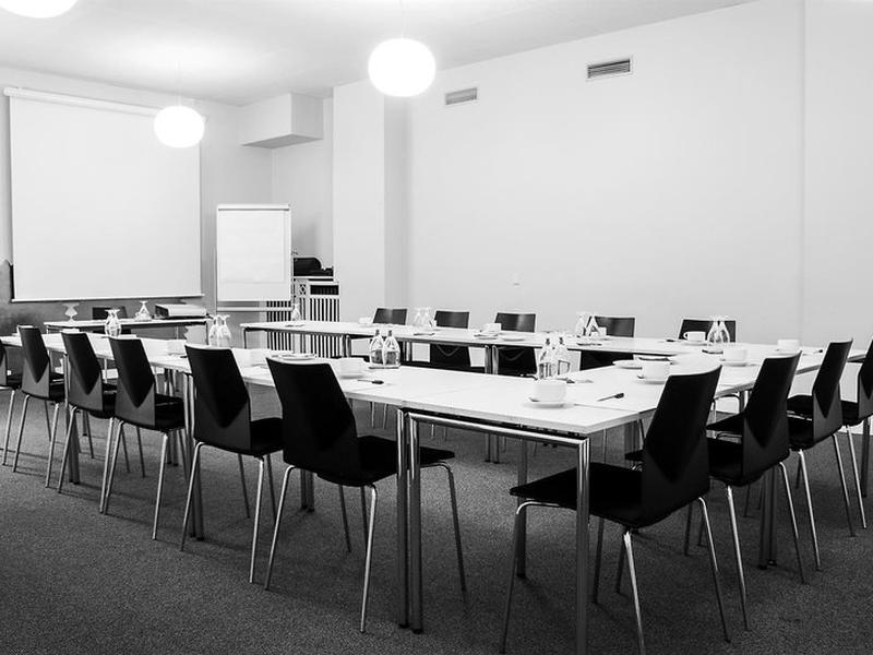 C8F061324EEA2D8A988B91D3C43F95EE