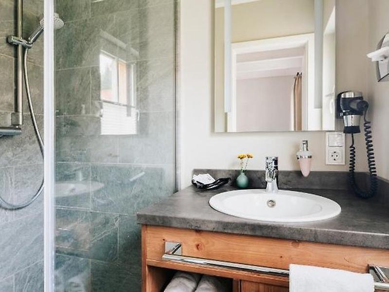 67B4349D0953F8DF69877F6892B58661