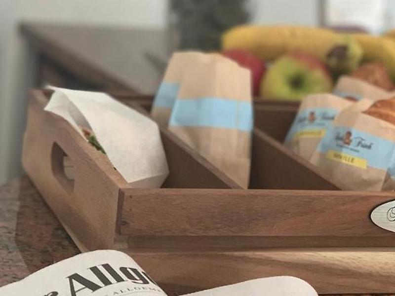 025CB3918E8F1D45632E1E5A098E9D30