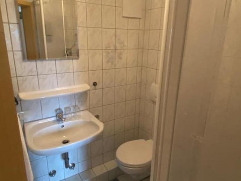 CCA2EB4E3D17F57635F8CED49E5E428A