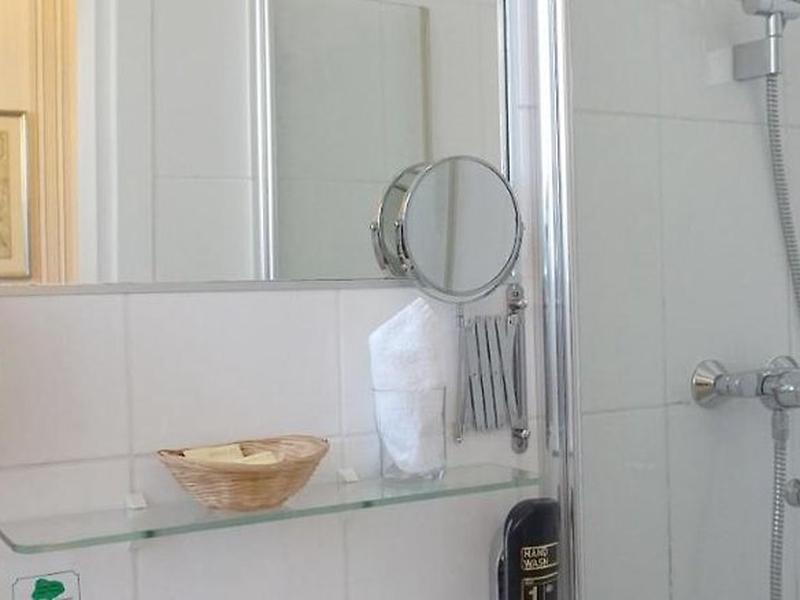 4405458B0F4AF9A7C5A94C9C35FE8CD4