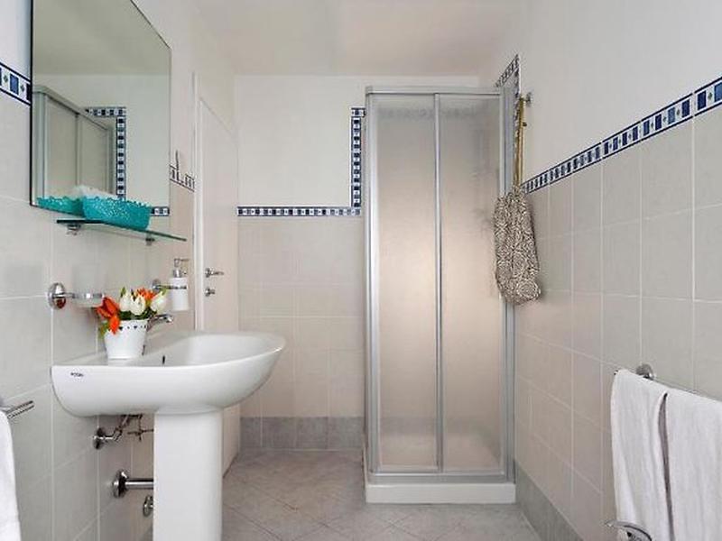 6300ABC7663600E6400B8AF4C8BA1830