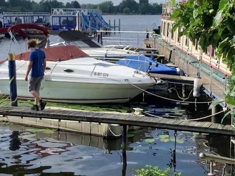 1B10D3644BCE389FF5DE67BA952CF400