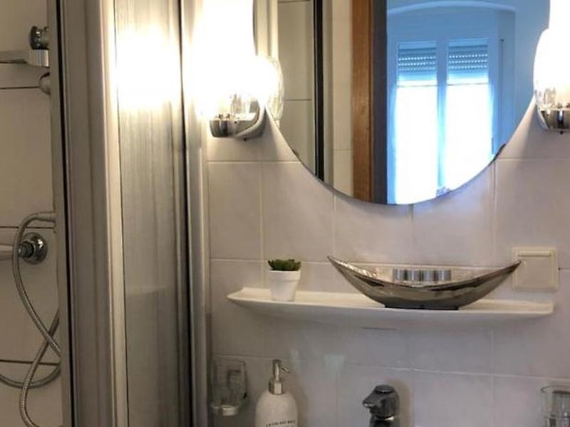 88EF8EE7E617BAA6CF40850C600B9A6C