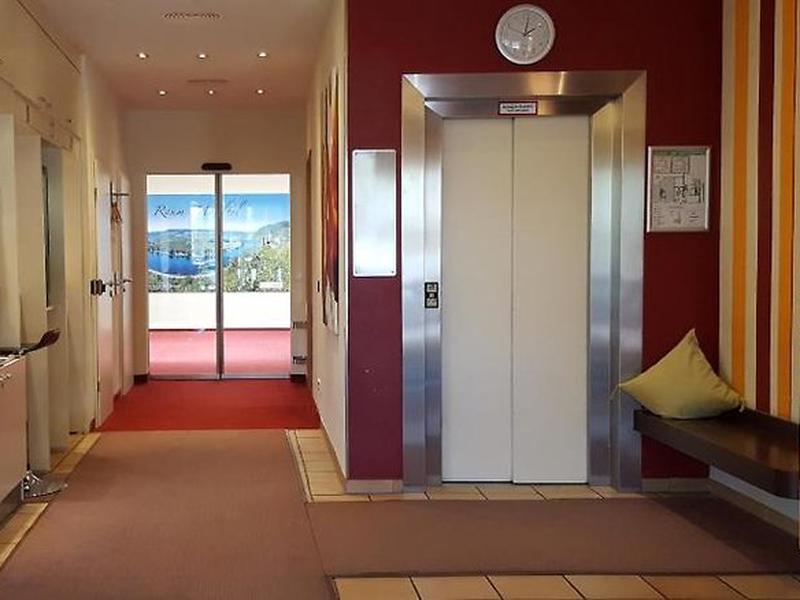 A1D200408AC37A81906655C857E99484