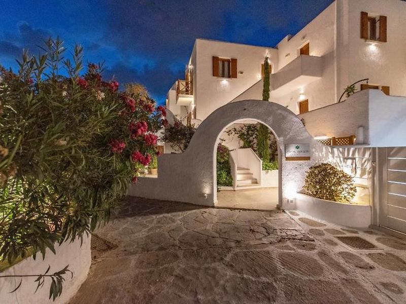 62594F9A389F5B2F44F172268D88A90C