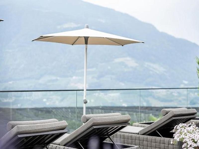 22C7A212F208CF395D78597BCEA98B8D