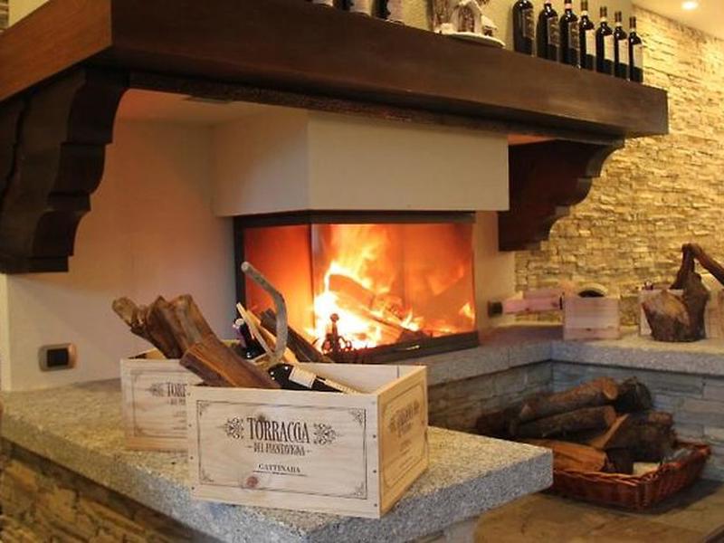 50B85A6CB00B77D77F4F7916B40DBC9E