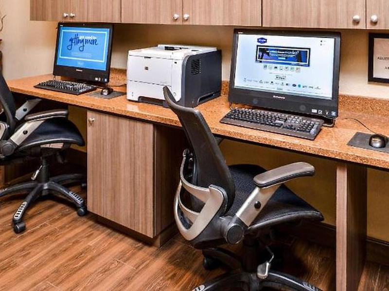 38482C8D6D7A2A56418373E319E327DF