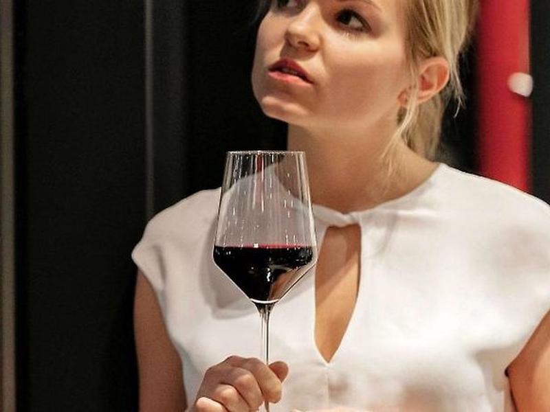 FAE8D14724531263DB5C0D18FEDAC18D