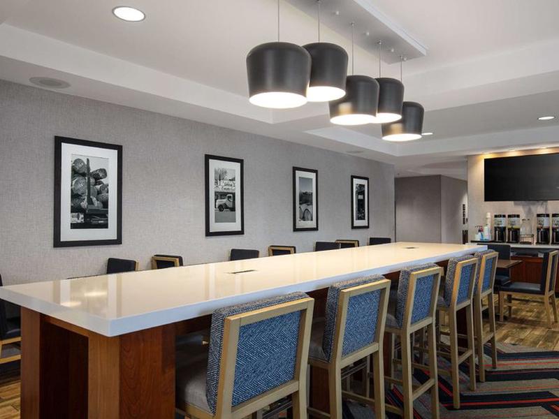 99EE7AF219BBB60A348AC915F40939E8