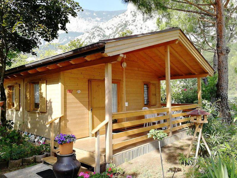 51D82C71BDE4C08F6CE716B433D8E74E