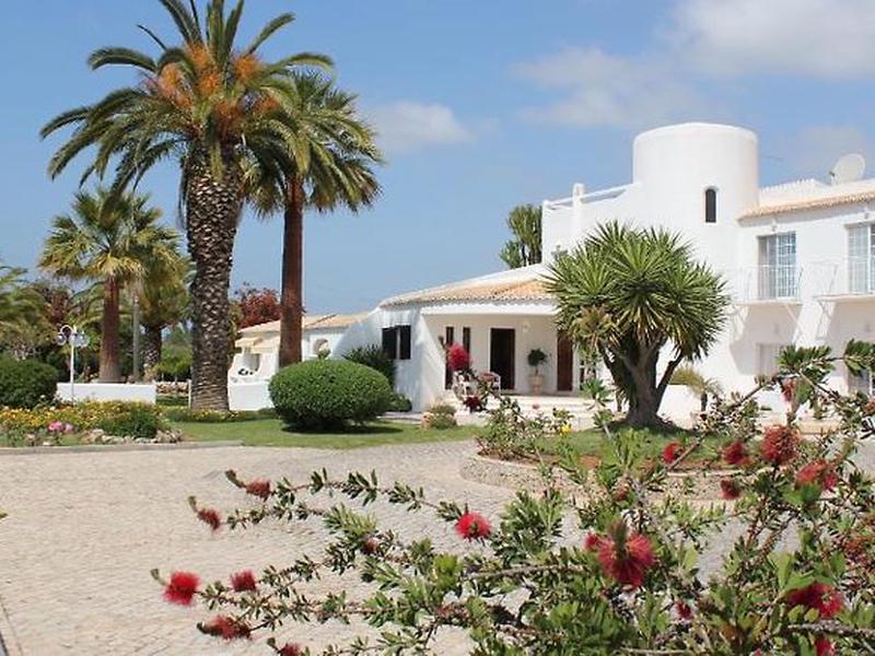 F652AC1944BC92A53405BFD00955E55E