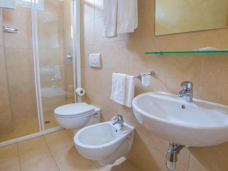 D07AFD577E9B7681044157B01EA6E62E