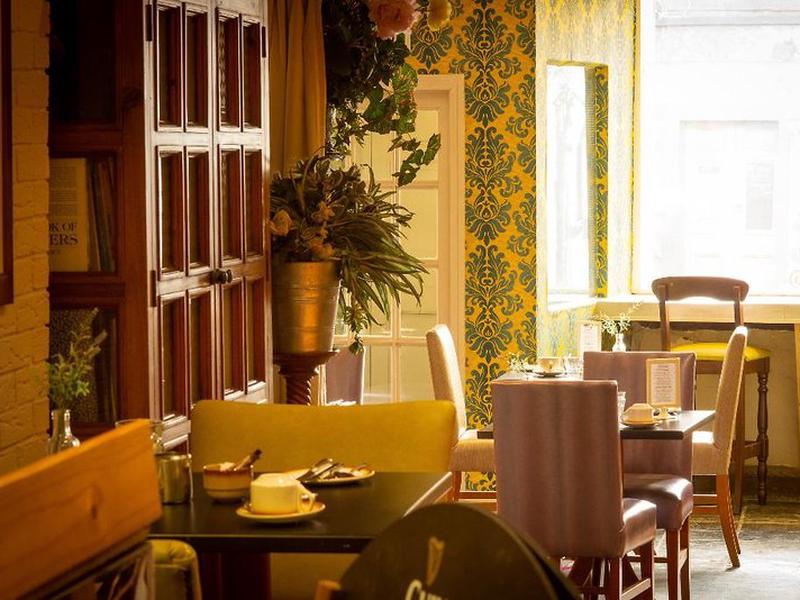 C2A0EF28F24D2D41D1555A226D3EEA7A