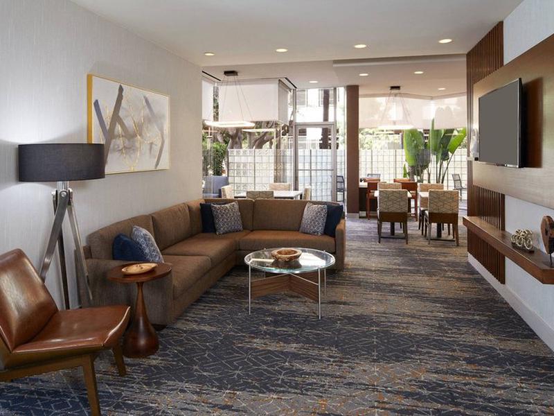 Courtyard by Marriott Los Angeles LAX/Century Boulevard
