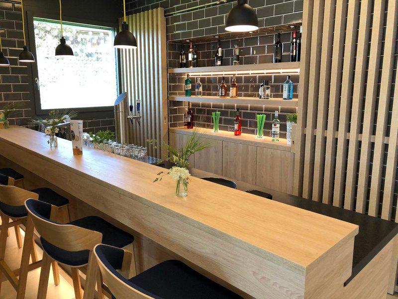 AD64CB326E2FA684547E24853BCA5107