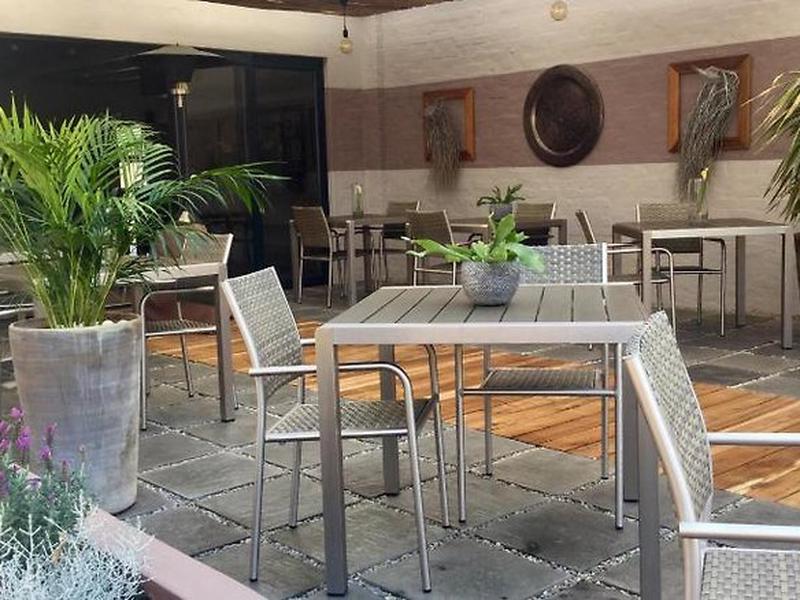 31ABBAE592BB6DC0BE2F302C846BC5C6