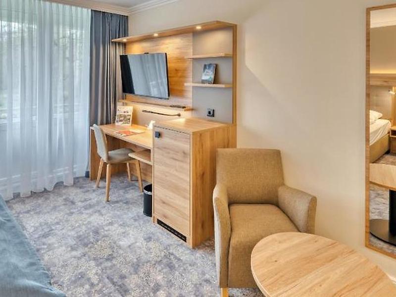 ADE2C26BC4A5E268D72C928E41720303