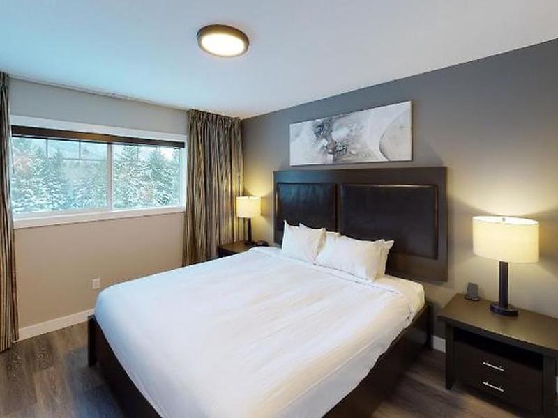 DB483A16F3B2414145C51E4E6397FF93