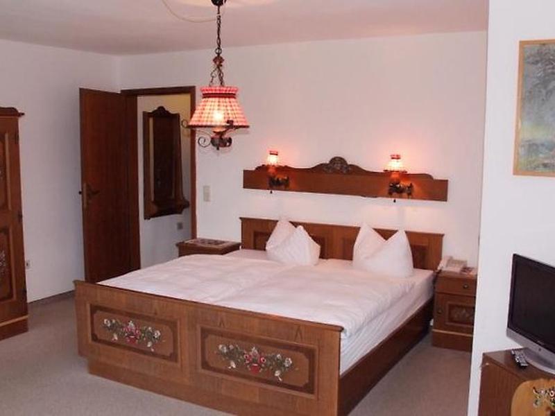 76461AEBE77488AAE115B02B2E0F173E