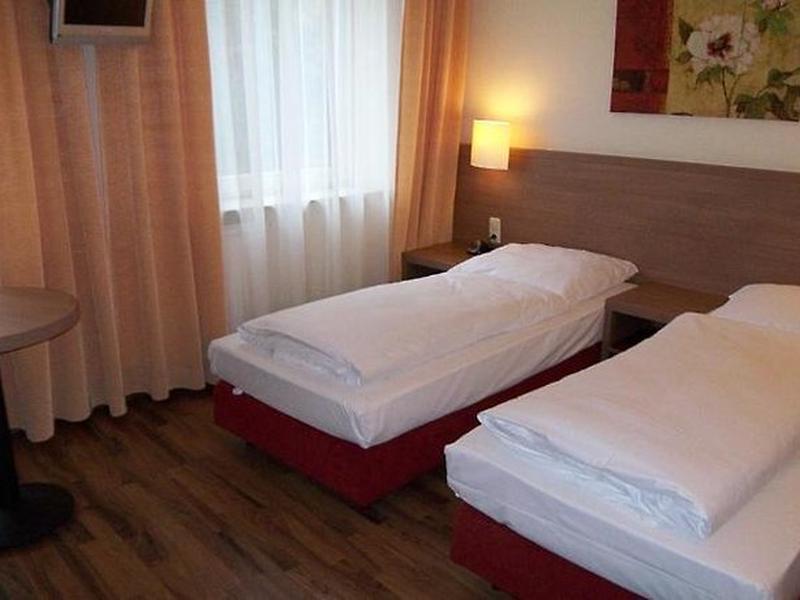 3F8FB3EC1056CFD17364BD5D288DDA93