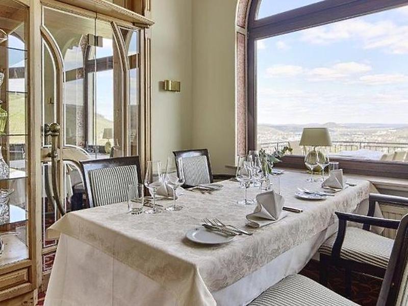 6B8E93331D7AE29BBF7F60E5476F228B