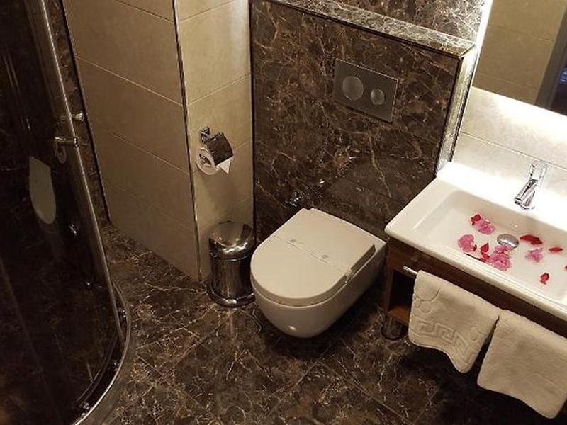 82AC2CF45F0A401B788E64D31C02DC21