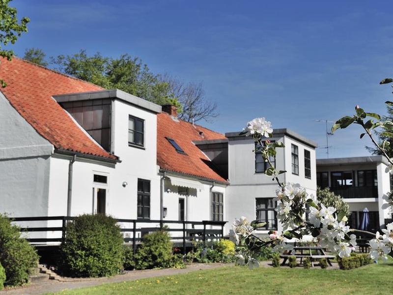 4E48CEA6B60D22557AE7EB4D64E9FF51