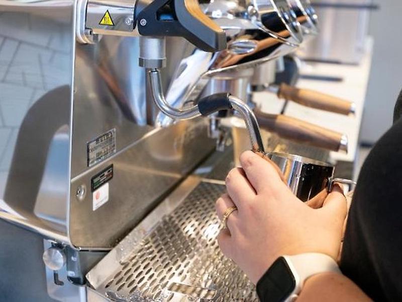 A1834CAFEA77FEEA887CFB32B56944C1