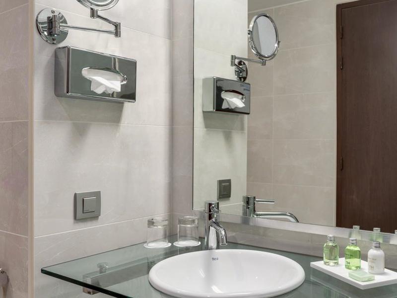 58B3B735D60E149D98B9BCA4C7EAB121