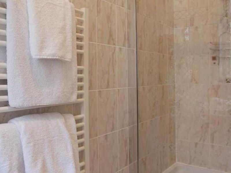 85D0C4AFF28C36FF22B8350483B111FF