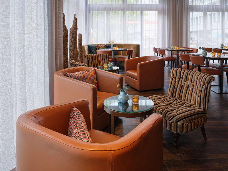 99D103CAC8F10584D7999A027D62C01E