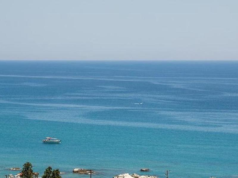 8D3EDA120DF63B8DF8EF4228E71E8143